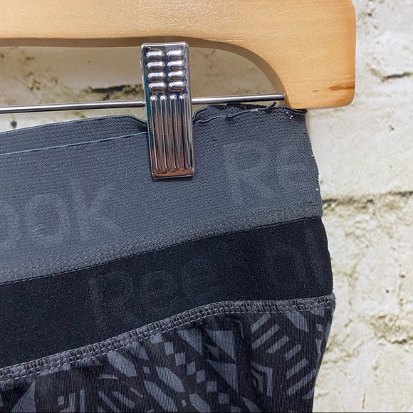 Reebok Black Gray Patterned Athletic Leggings - Picture 4 of 6